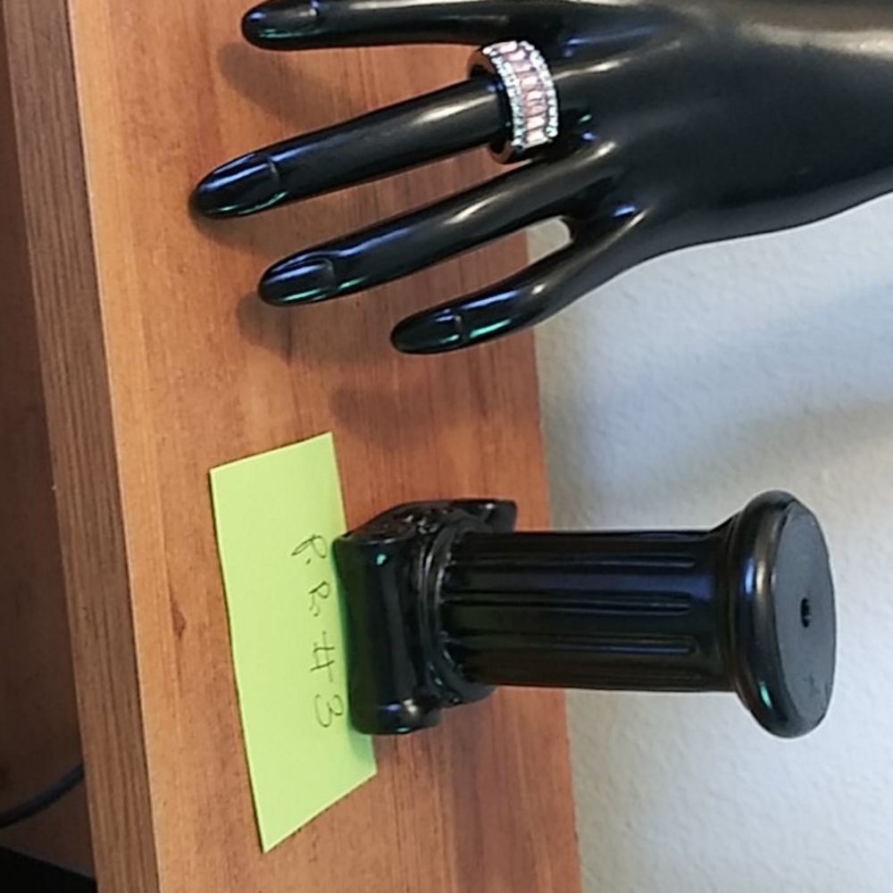 Ladies fashion pink stone ring